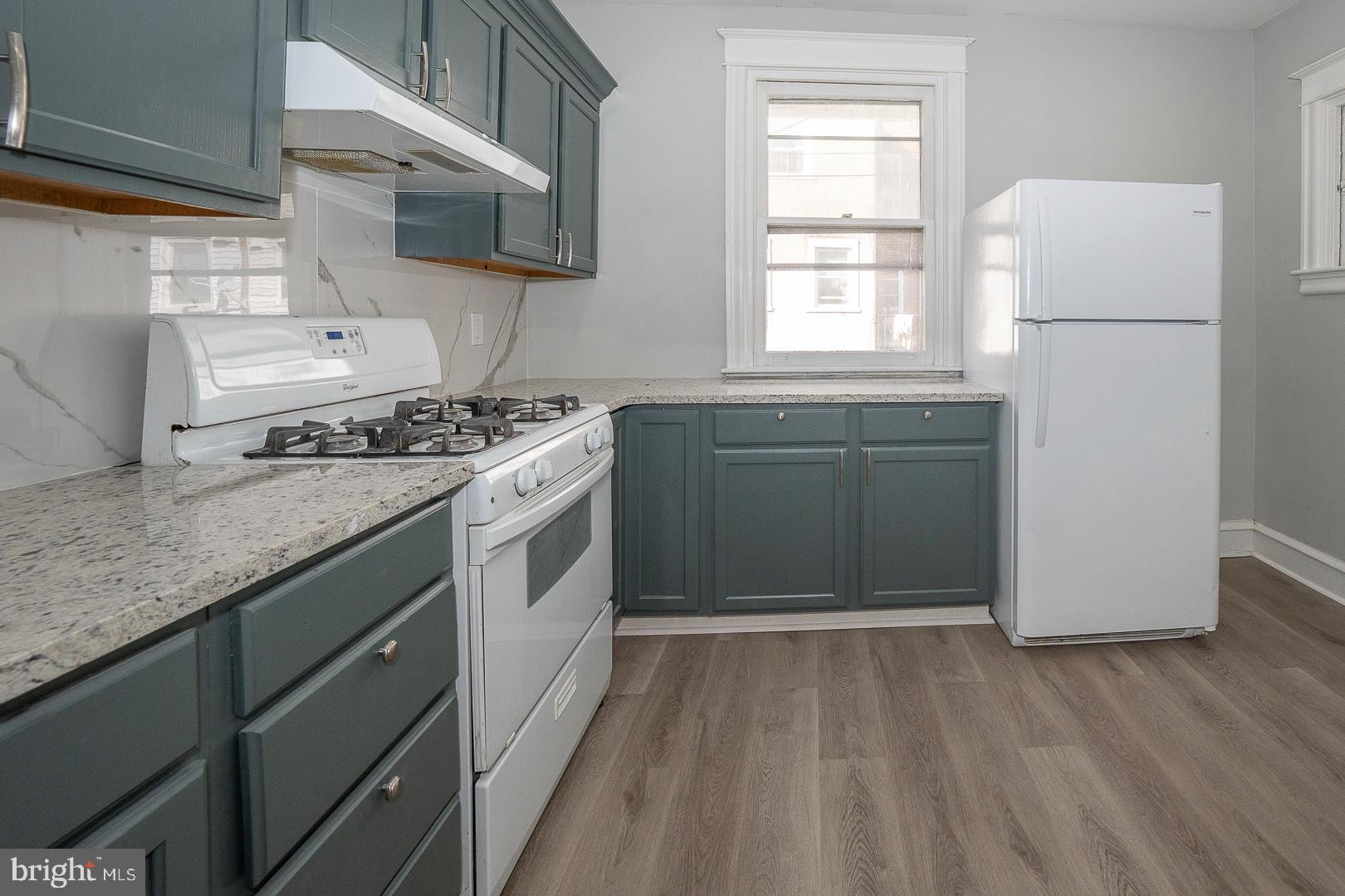 239 Avon Road Upper Darby, PA 19082 - Photo 13 of 56