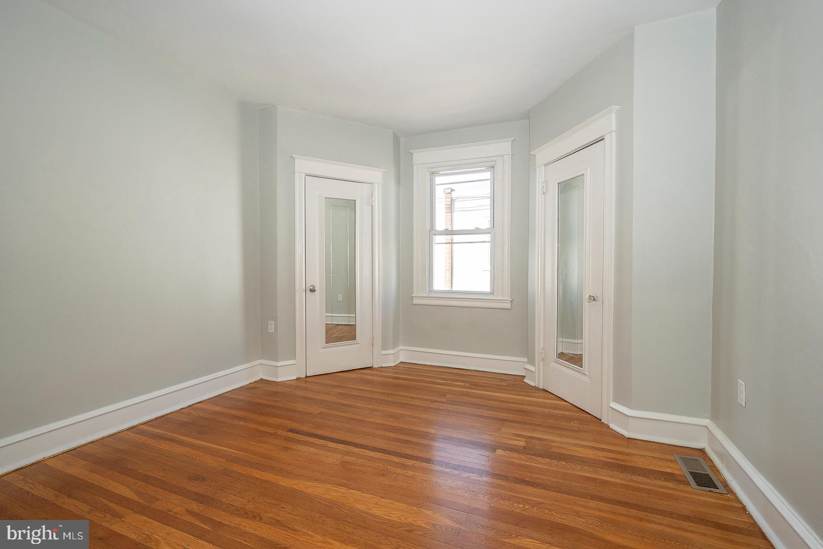 239 Avon Road Upper Darby, PA 19082 - Photo 19 of 56