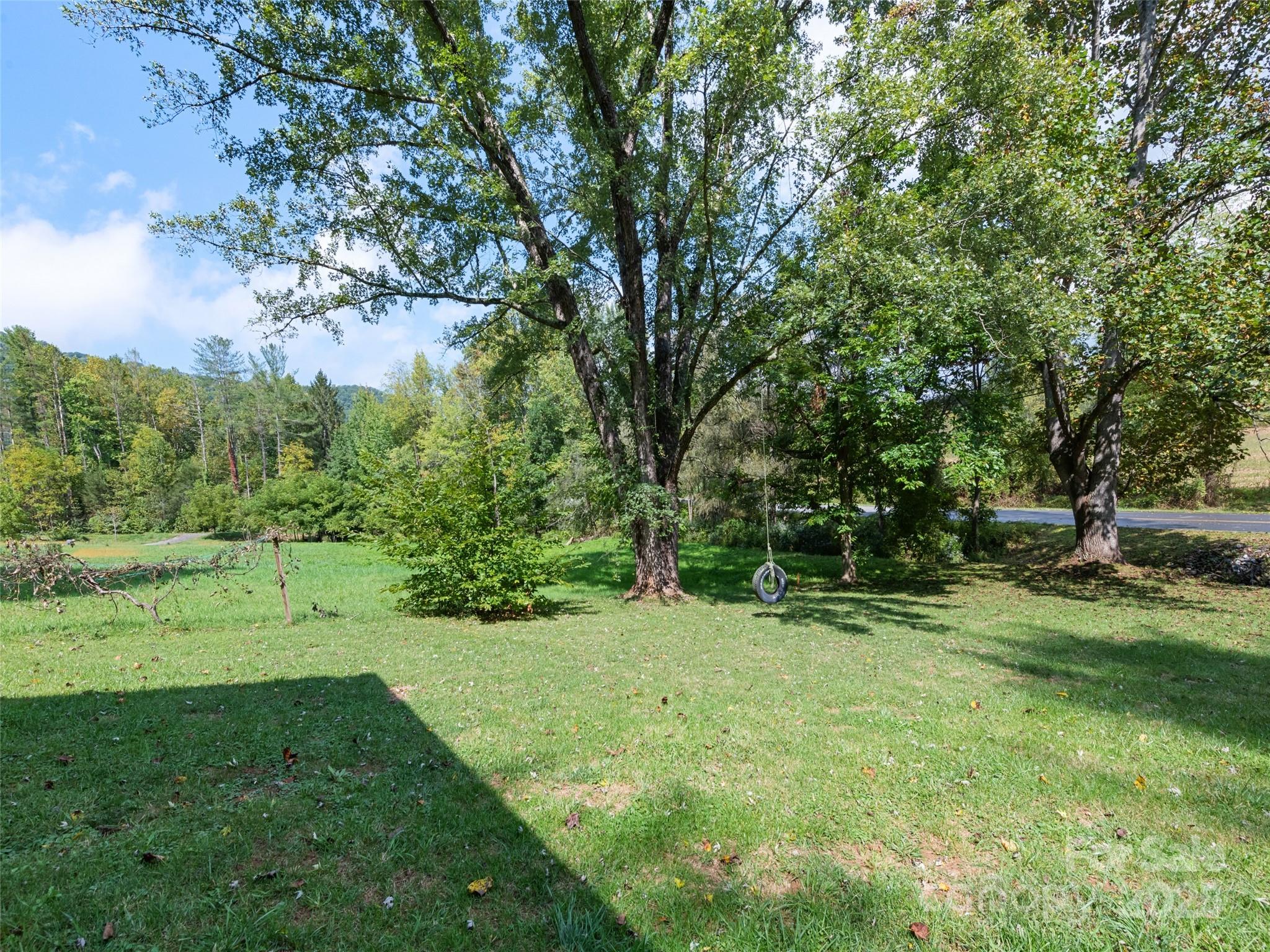 72 Edwards Cove Road Waynesville, NC 28786 - Photo 4 of 26 Gallery Image 4