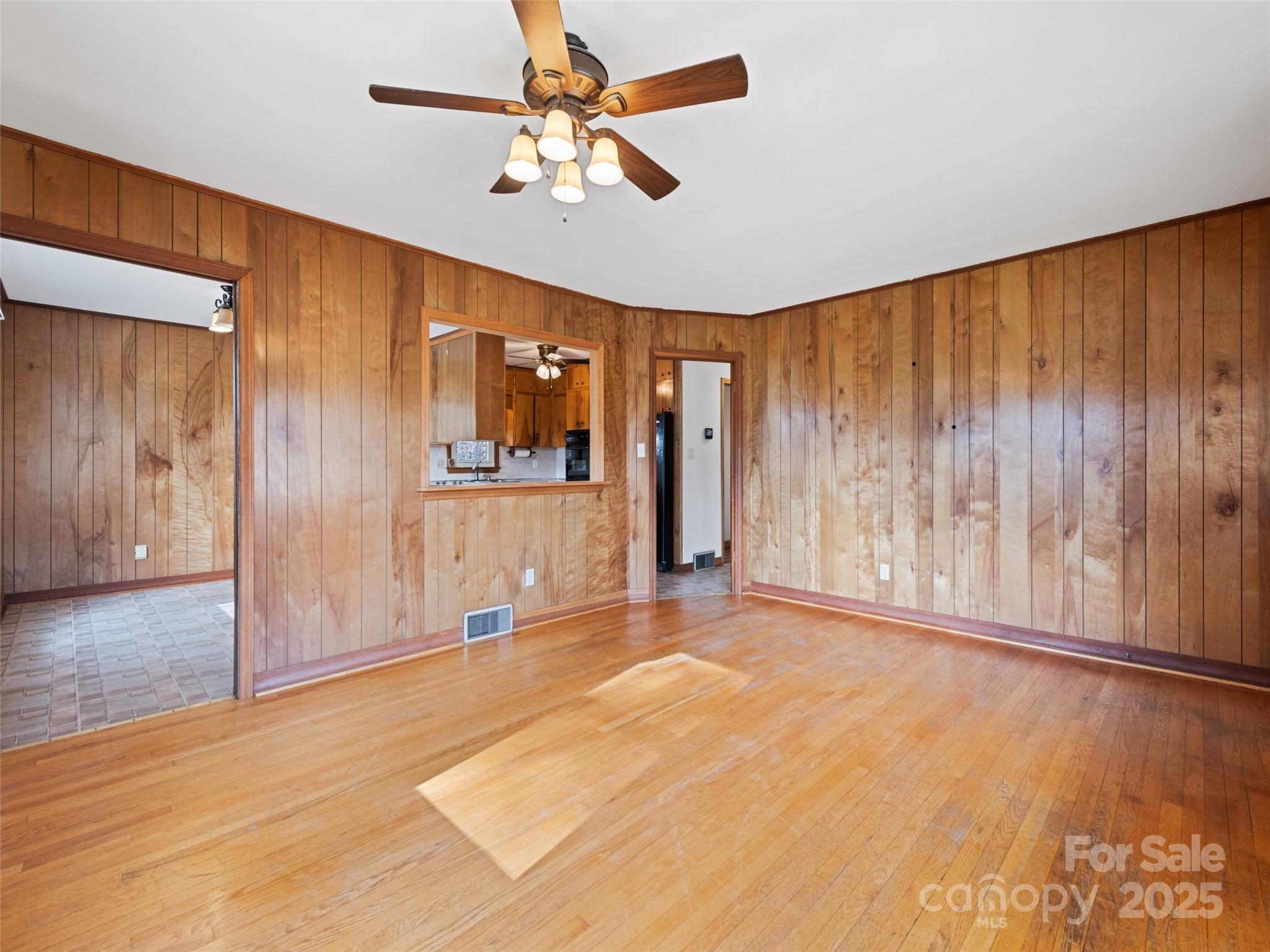 72 Edwards Cove Road Waynesville, NC 28786 - Photo 8 of 26 Gallery Image 8