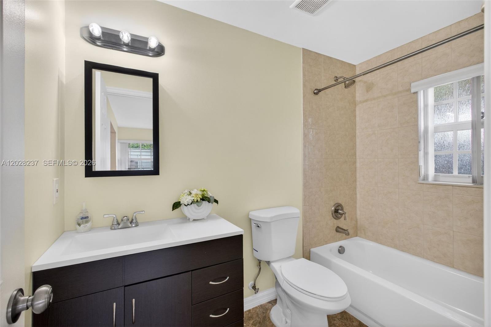 1570 West 13th Street Riviera Beach, FL 33404 - Photo 5 of 15