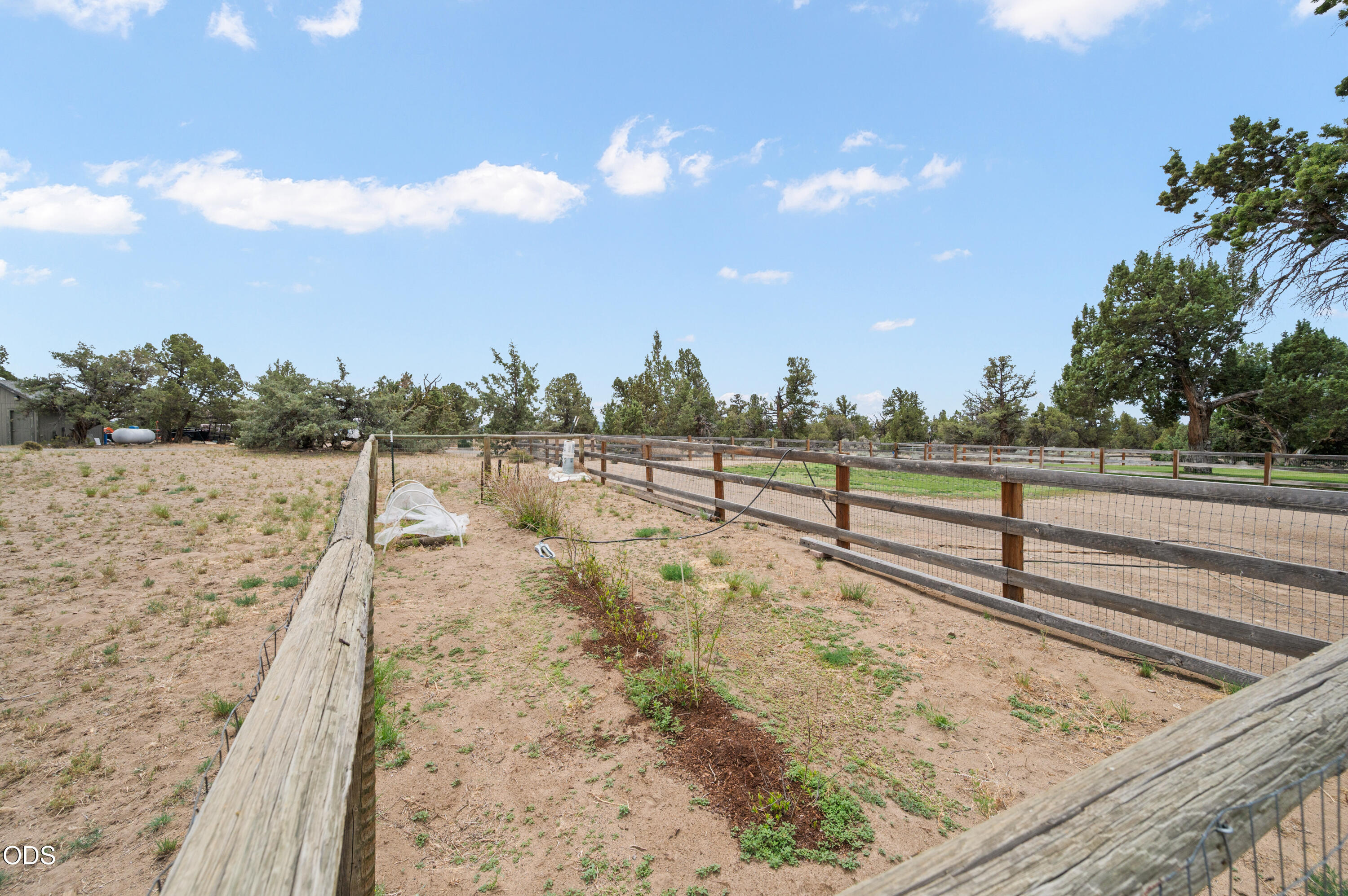 23720 Southwest Starshine Lane Bend, OR 97701 - Photo 40 of 65