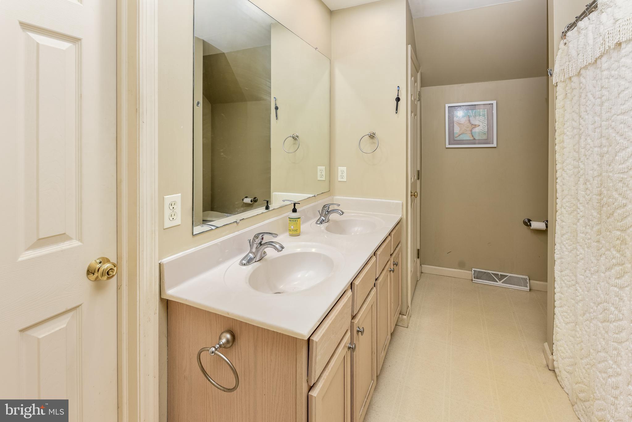 346 Balmer Road Lititz, PA 17543 - Photo 15 of 25