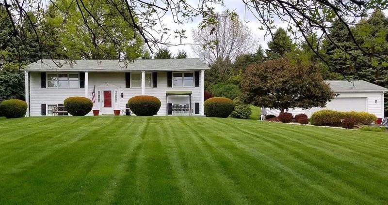 146 East Brewster Road Butler, PA 16001 - Photo 1 of 25 Gallery Image 1