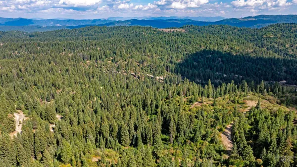 $760,000 | 2 High Valley Road, Cascade, ID 83611