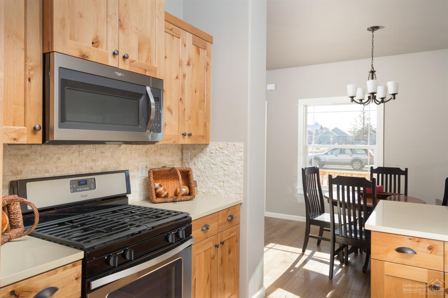 62685 Hawkview Road Bend, OR 97701 - Photo 7 of 9 Gallery Image 7