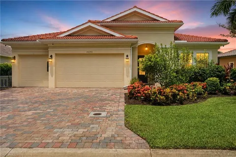 $885,000 | 10240 Avonleigh Drive, Bonita Springs, FL 34135