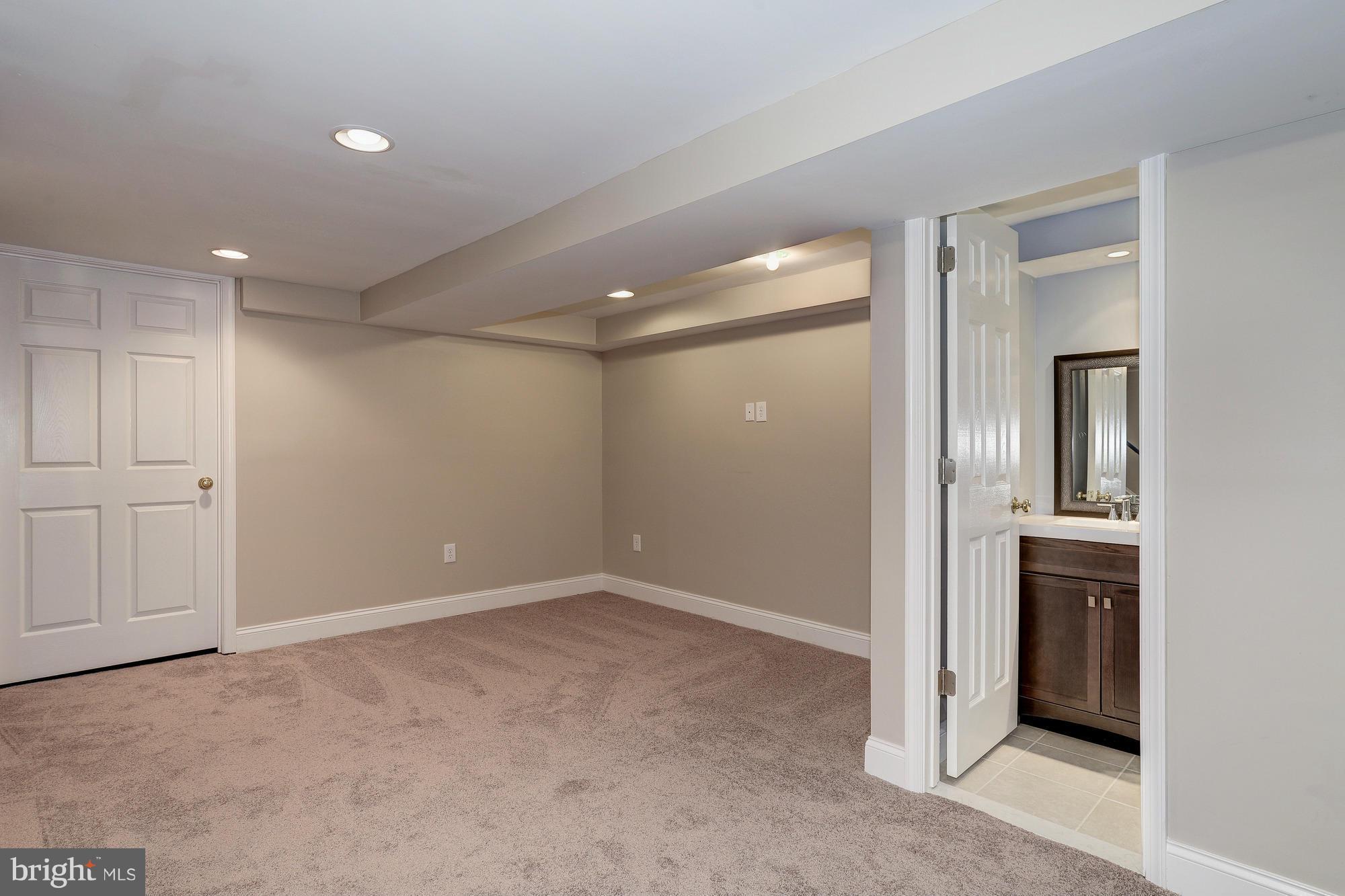 938 Coleridge Road Baltimore, MD 21229 - Photo 22 of 27 a view of empty room