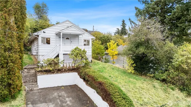 $569,950 | 11640 59th Avenue South, Seattle, WA 98178
