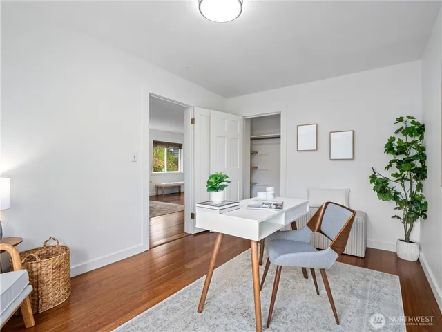 $569,950 | 11640 59th Avenue South, Seattle, WA 98178