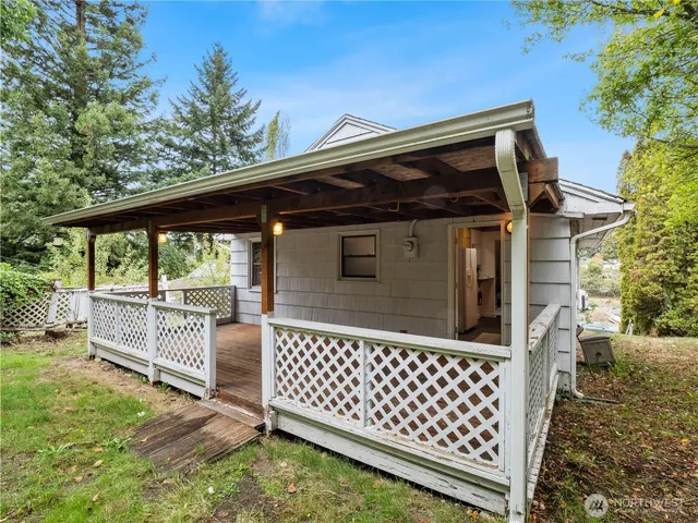 $569,950 | 11640 59th Avenue South, Seattle, WA 98178