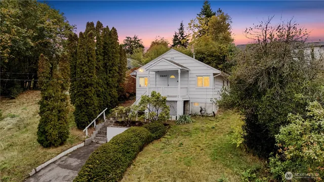 $569,950 | 11640 59th Avenue South, Seattle, WA 98178
