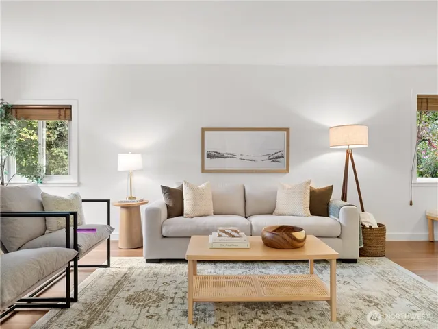 $569,950 | 11640 59th Avenue South, Seattle, WA 98178