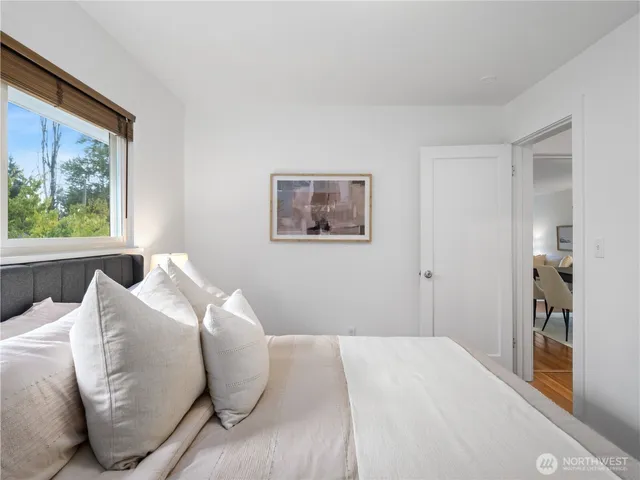 $569,950 | 11640 59th Avenue South, Seattle, WA 98178