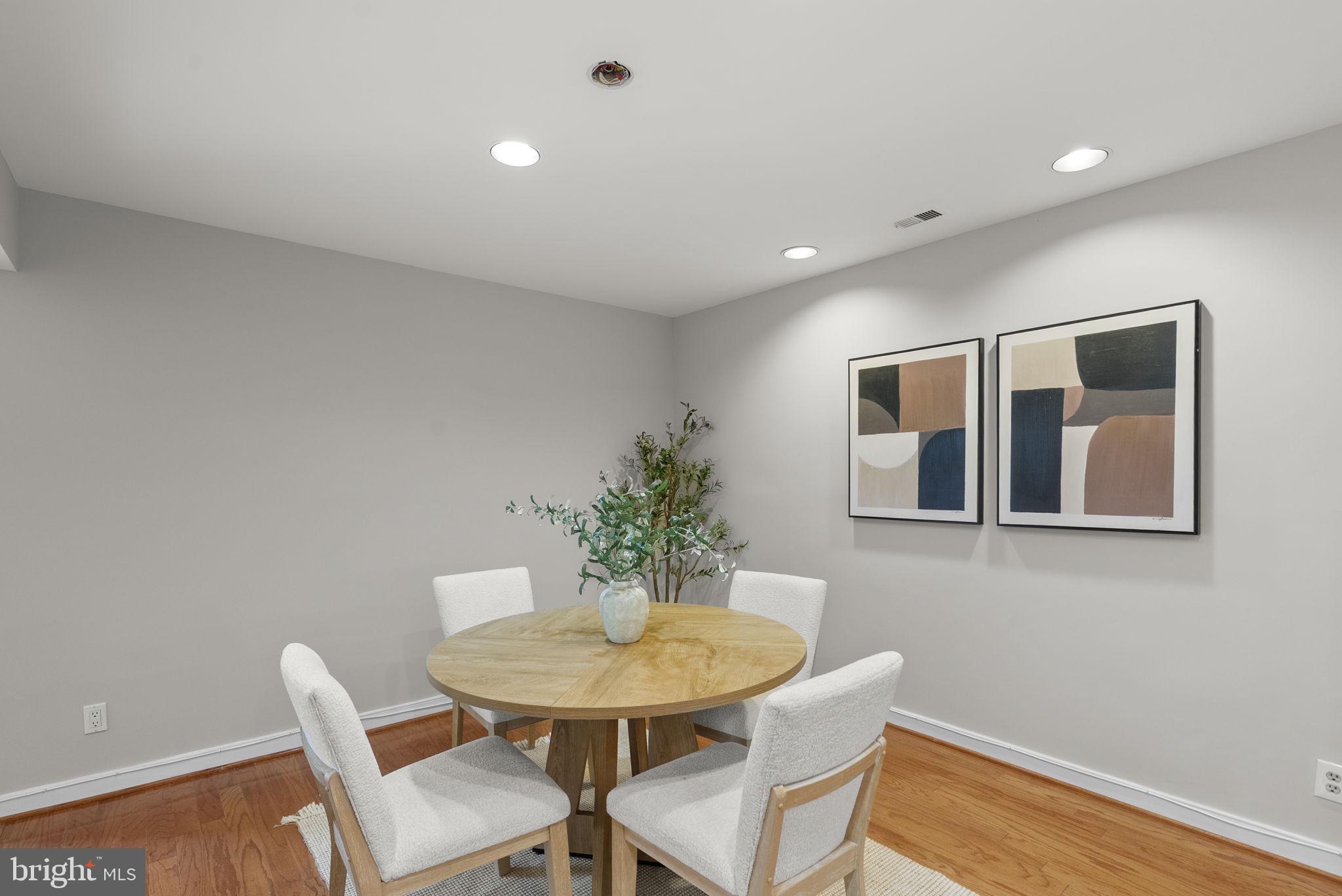 11420 Strand Drive, Unit R010 Rockville, MD 20852 - Photo 8 of 56 Dining Room