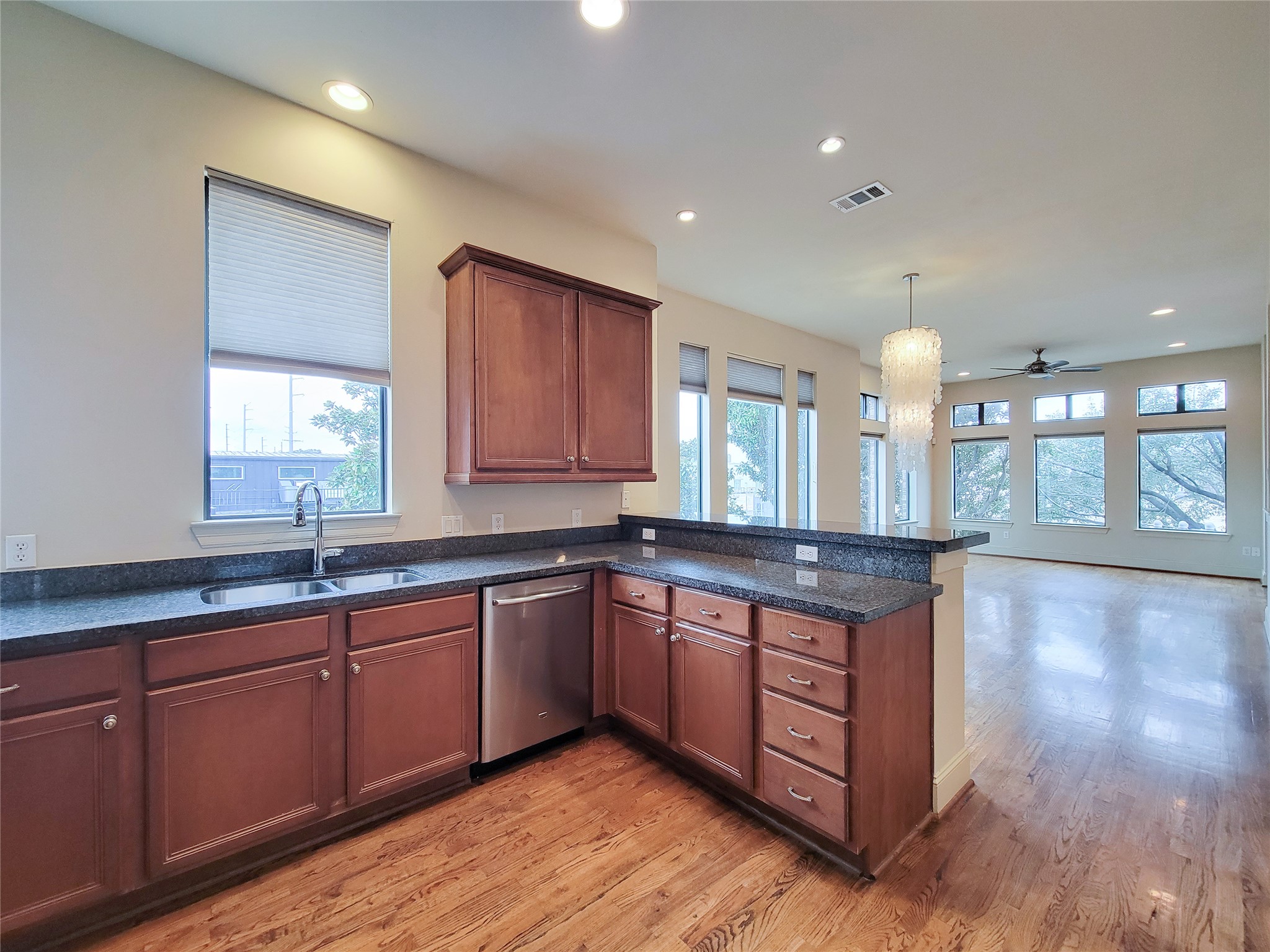 1602 White Street Houston, TX 77007 - Photo 21 of 41