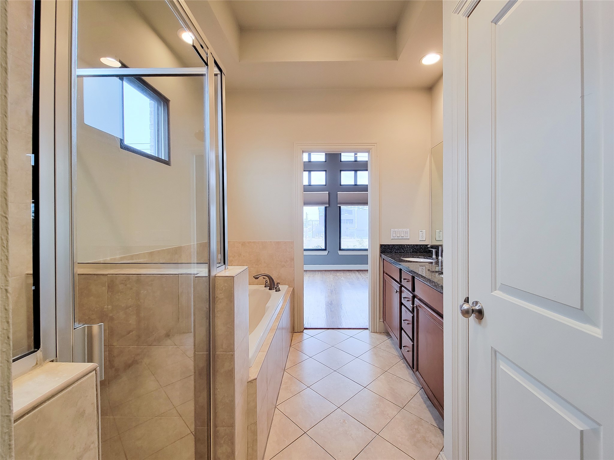 1602 White Street Houston, TX 77007 - Photo 30 of 41 a view of a kitchen from the hallway