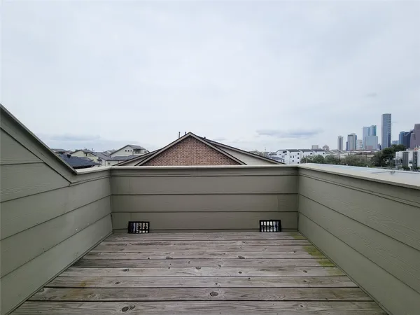 $2,900 | 1602 White Street, Houston, TX 77007