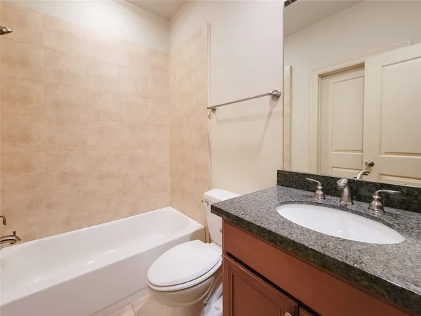 $2,900 | 1602 White Street, Houston, TX 77007