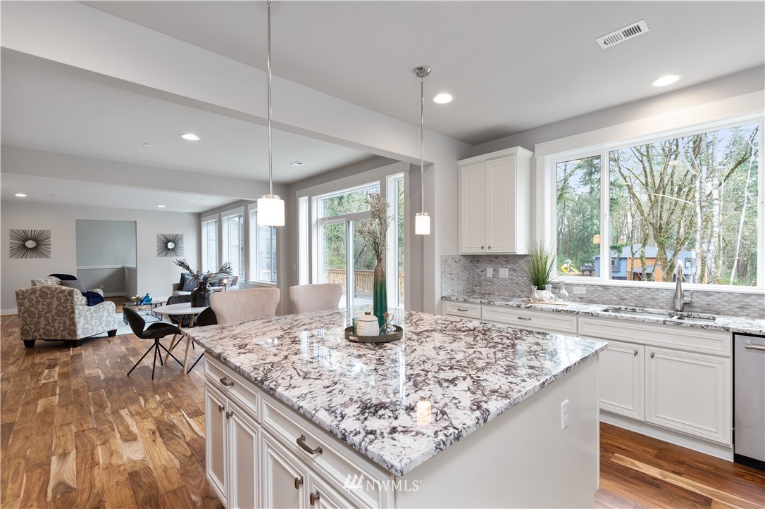 10003 Northeast 162nd Street Bothell, WA 98011 - Photo 15 of 40 Gallery Image 15