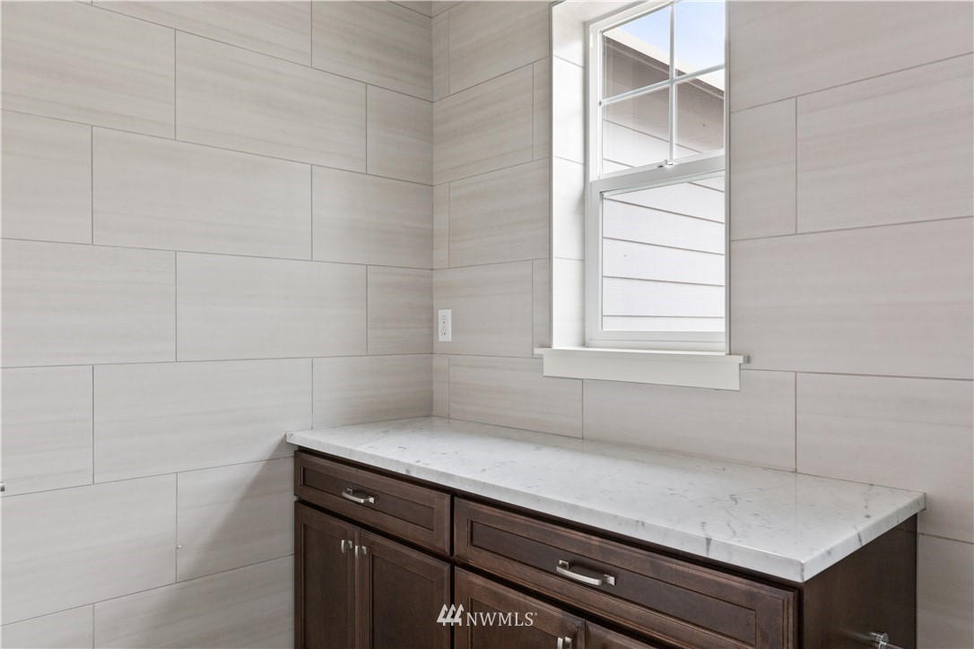 10003 Northeast 162nd Street Bothell, WA 98011 - Photo 30 of 40 Gallery Image 30