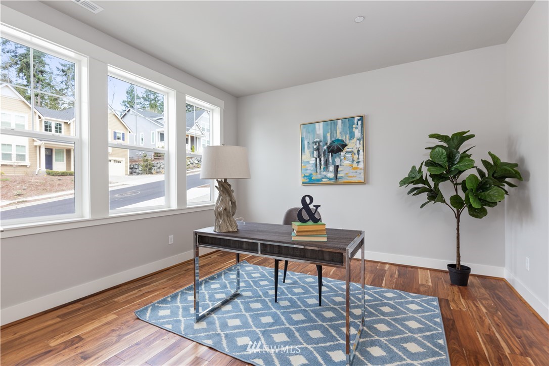 10003 Northeast 162nd Street Bothell, WA 98011 - Photo 4 of 40 Gallery Image 4