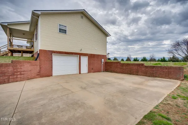 $297,900 | 510 Ebenezer Loop, Chuckey, TN 37641