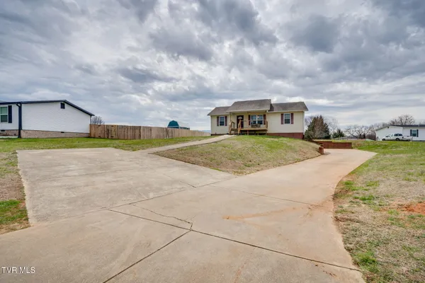 $297,900 | 510 Ebenezer Loop, Chuckey, TN 37641