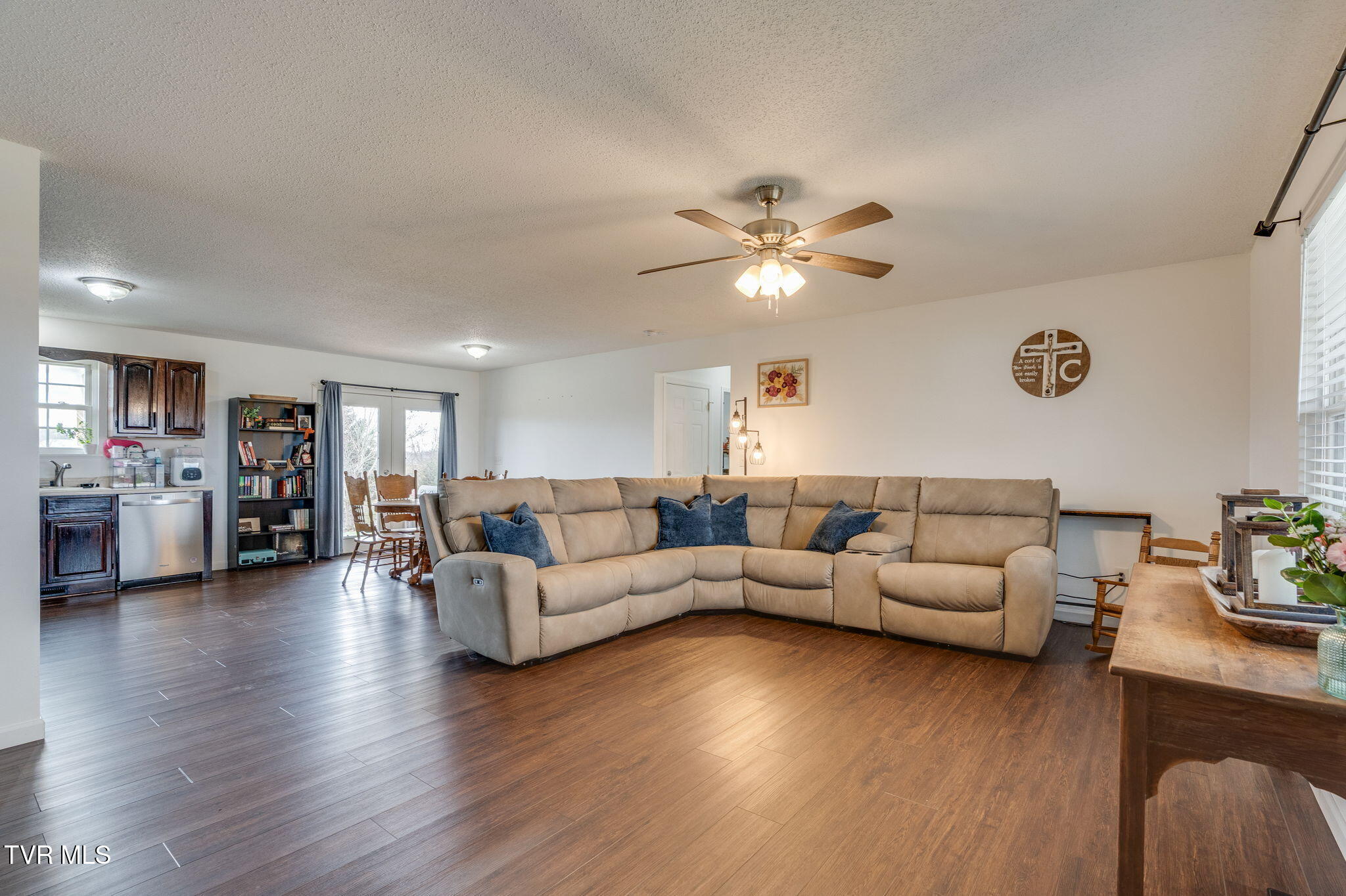 510 Ebenezer Loop Chuckey, TN 37641 - Photo 5 of 31 005