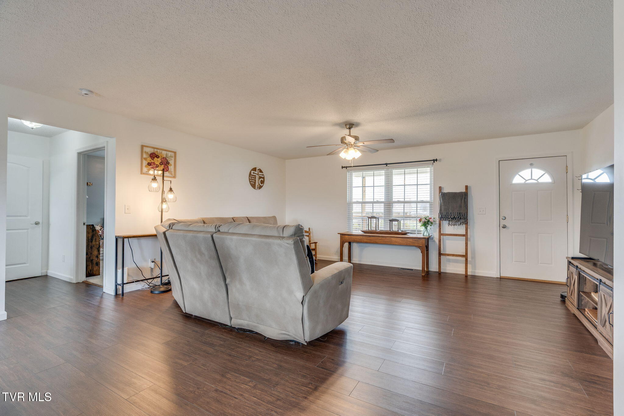 510 Ebenezer Loop Chuckey, TN 37641 - Photo 6 of 31 006