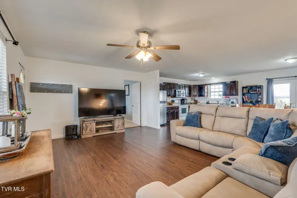 $297,900 | 510 Ebenezer Loop, Chuckey, TN 37641