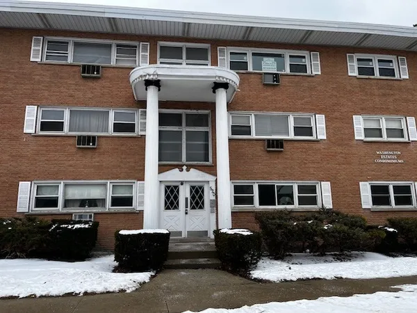 $115,000 | 520 North Wolf Road, Unit 203, Hillside, IL 60162