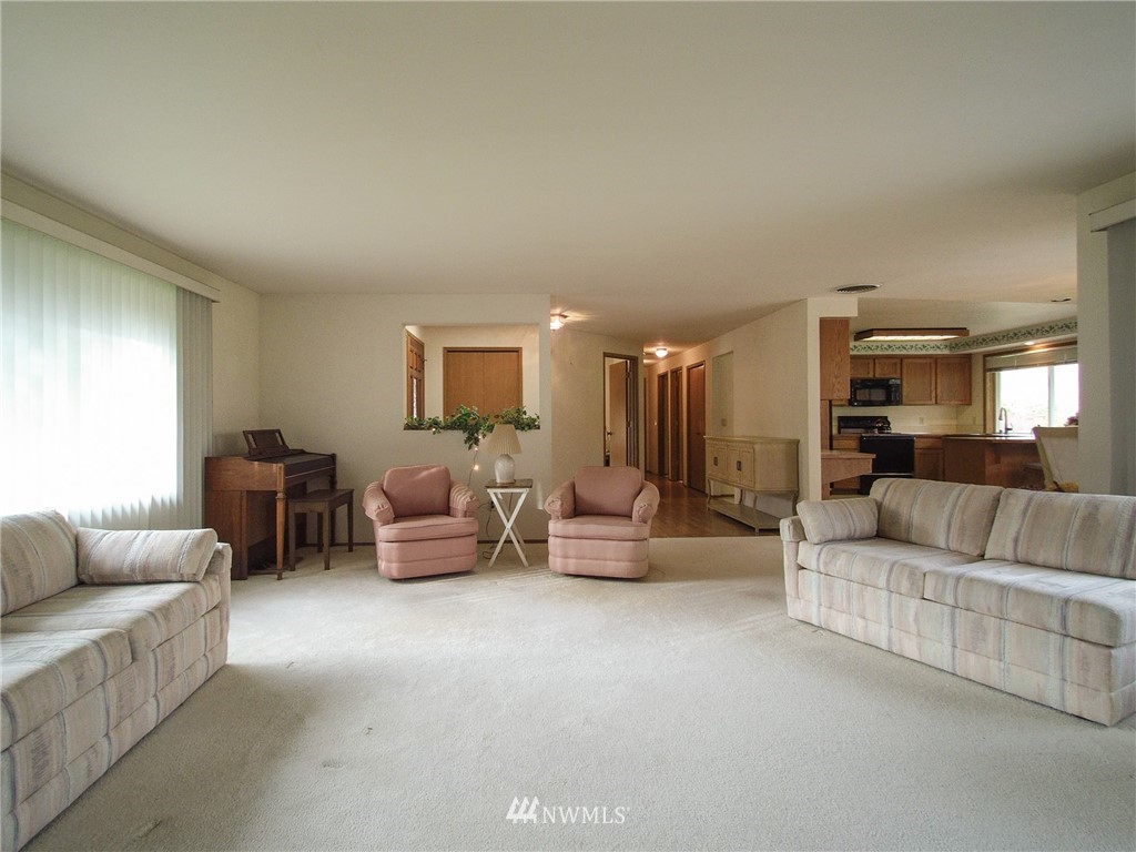 162 Hurricane Ridge Drive Sequim, WA 98382 - Photo 7 of 40 Gallery Image 7