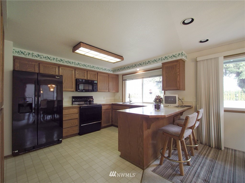 162 Hurricane Ridge Drive Sequim, WA 98382 - Photo 9 of 40 Gallery Image 9