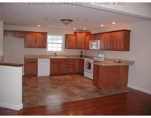 36 Maddys Lane Elkview, WV 25071 - Photo 3 of 4 Kitchen.