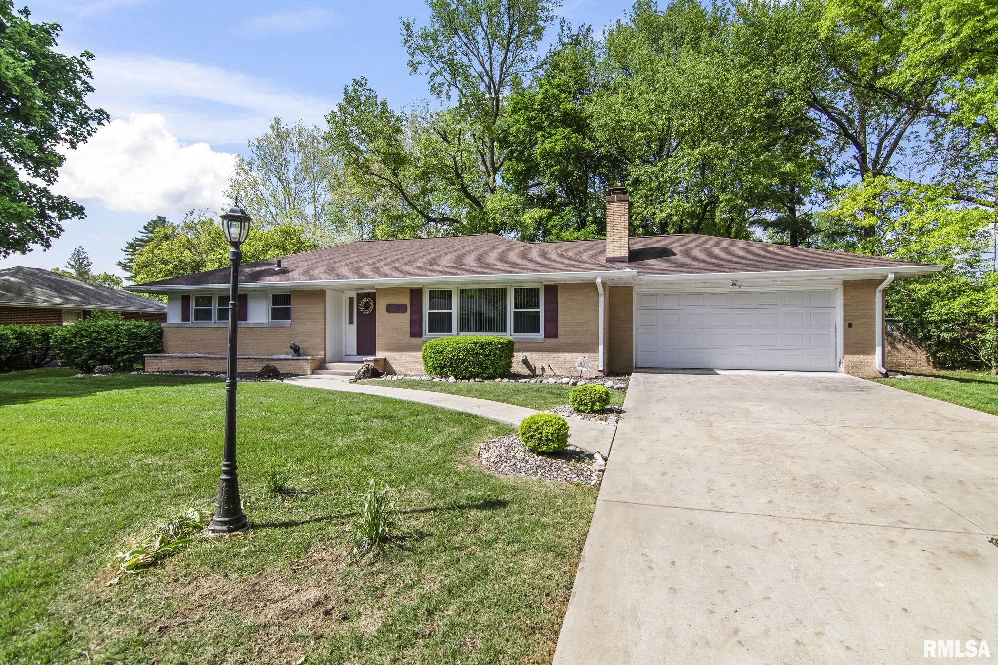 13 Top Hill Lane Springfield, IL 62704 - Photo 3 of 32