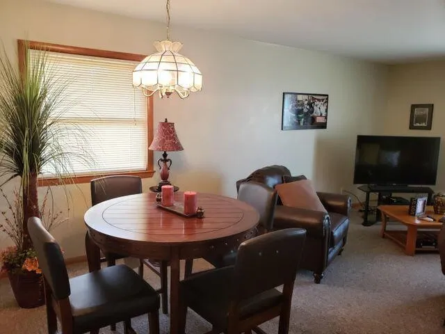 $1,695 | 11325 West Center Street, Wauwatosa, WI 53226