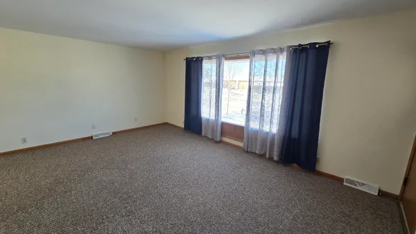 $1,695 | 11325 West Center Street, Wauwatosa, WI 53226