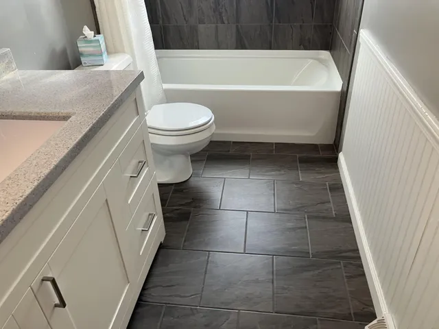 $1,695 | 11325 West Center Street, Wauwatosa, WI 53226