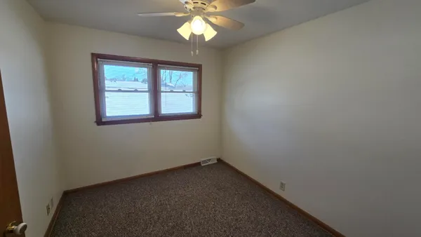 $1,695 | 11325 West Center Street, Wauwatosa, WI 53226