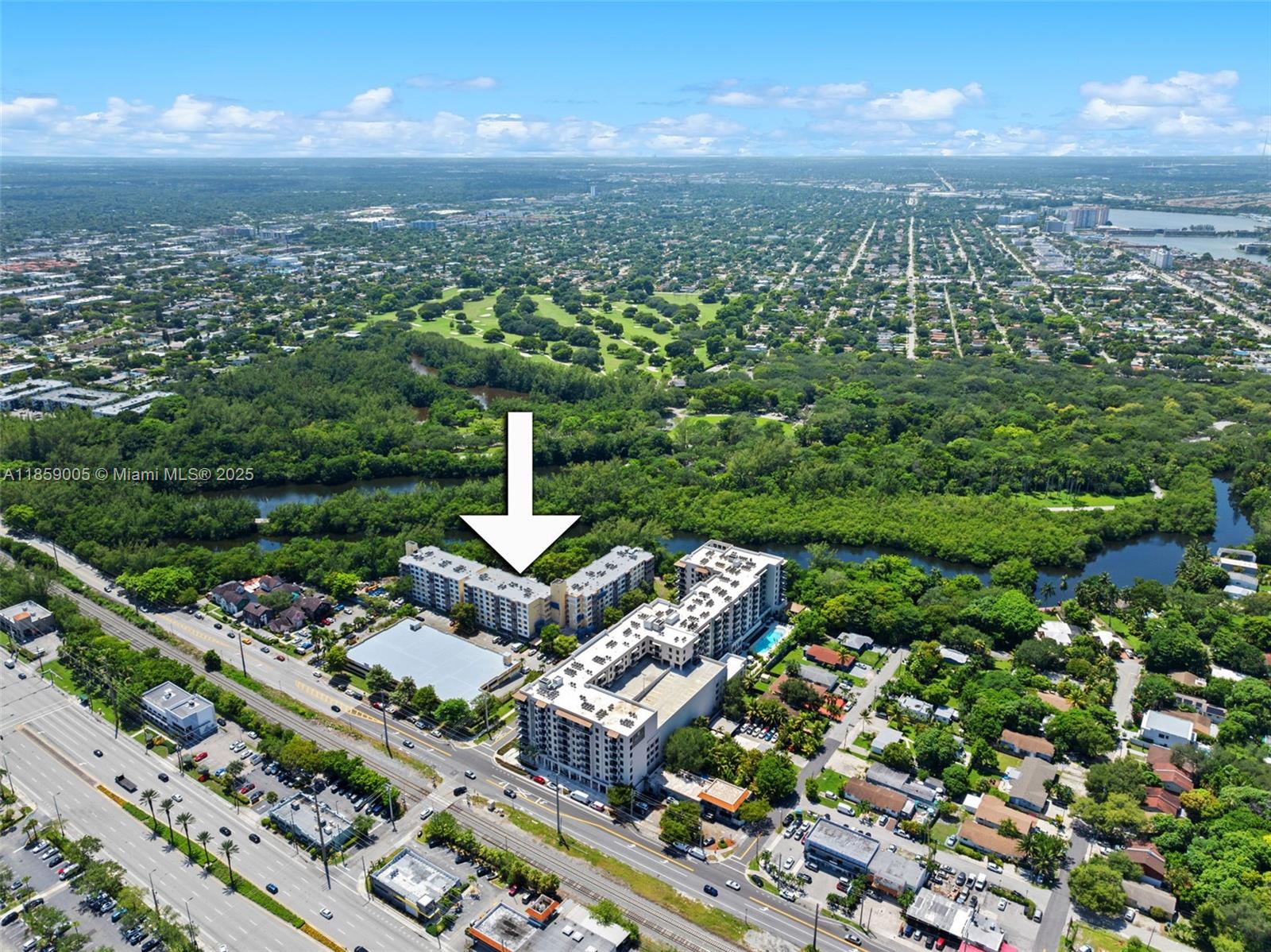 17890 West Dixie Highway, Unit 603 Miami, FL 33160 - Photo 32 of 34 a view of a city