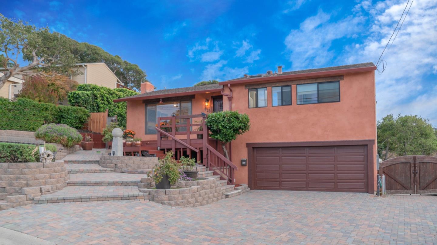 923 Paloma Road Del Rey Oaks, CA 93940 - Photo 2 of 17 Gallery Image 2