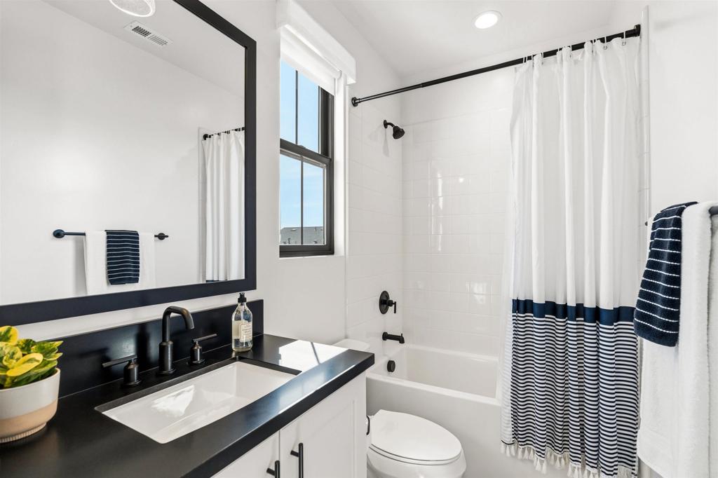 1044 Palmaria Court Encinitas, CA 92024 - Photo 36 of 71