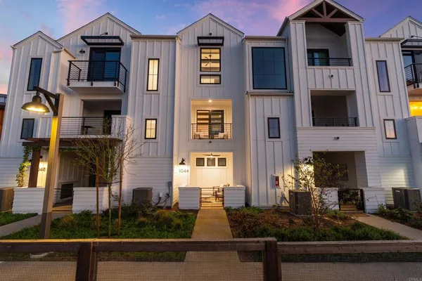 $1,899,000 | 1044 Palmaria Court, Encinitas, CA 92024