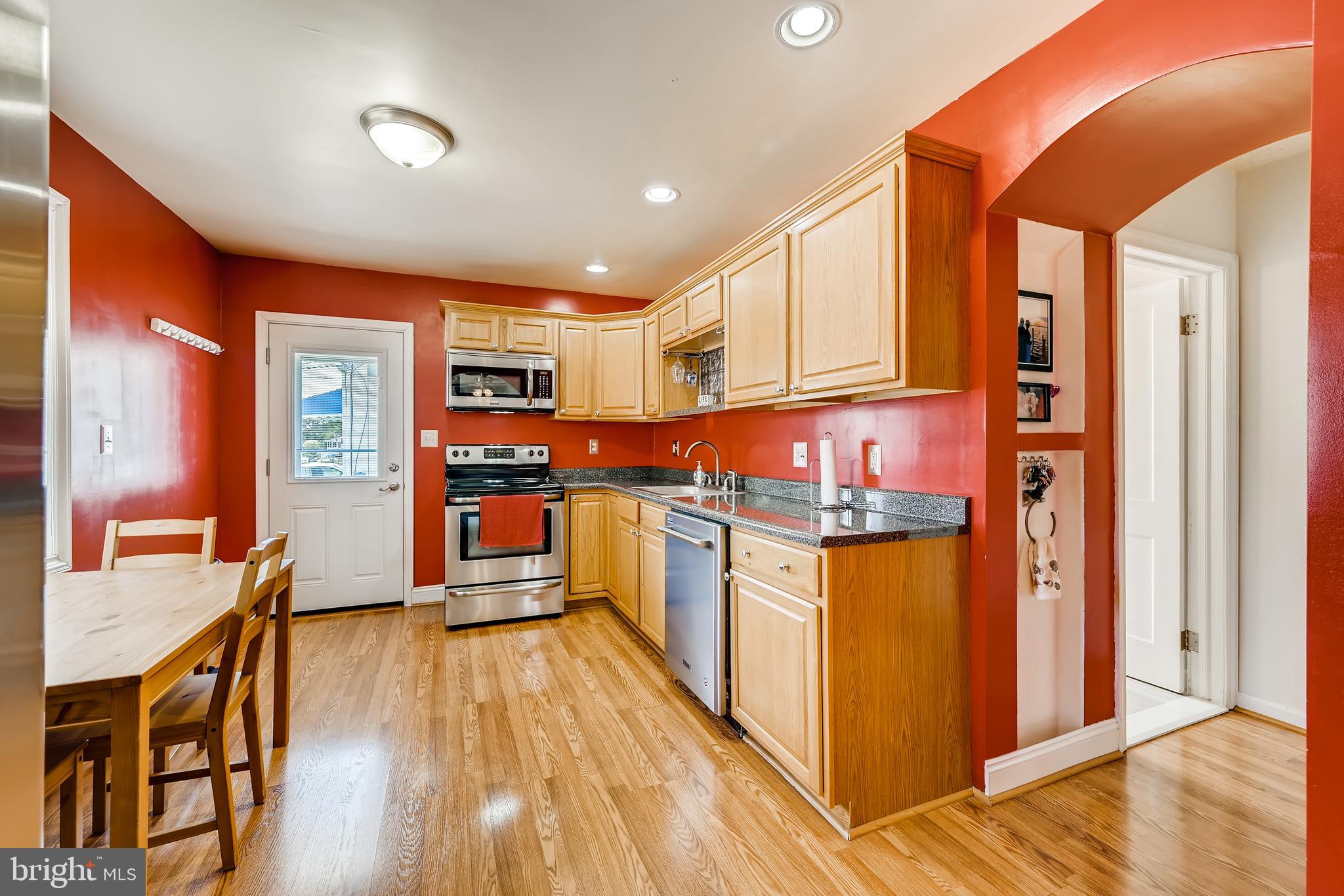 820 Martin Road Baltimore, MD 21221 - Photo 11 of 50 Custom Kitchen Stainless Appliances