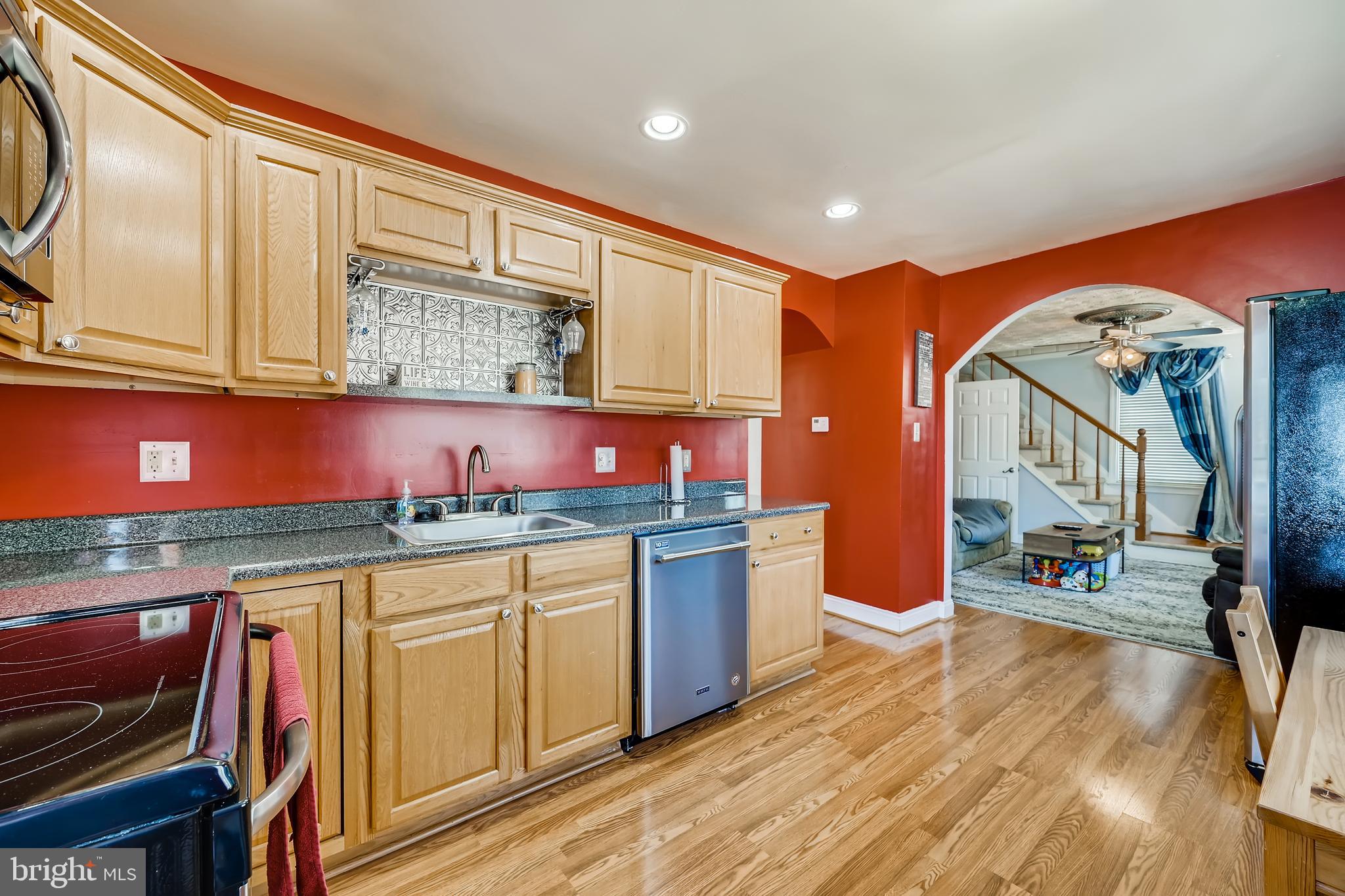 820 Martin Road Baltimore, MD 21221 - Photo 13 of 50 Kitchen w/ Granite Countertops