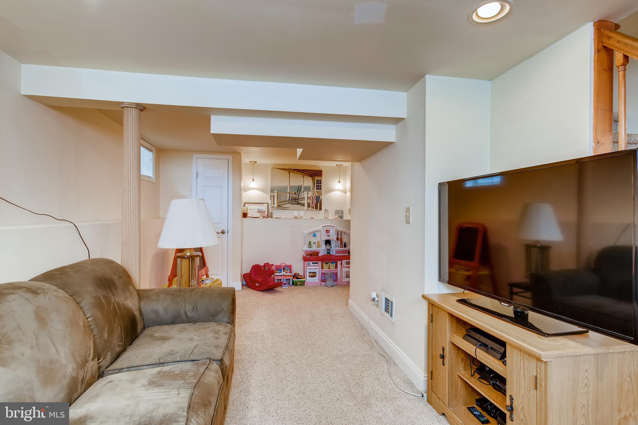 820 Martin Road Baltimore, MD 21221 - Photo 41 of 50 Lower Level Recreation Room