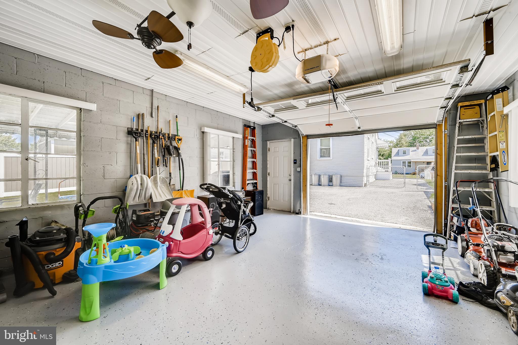 820 Martin Road Baltimore, MD 21221 - Photo 10 of 50 Bright, Clean, functional Detached Garage