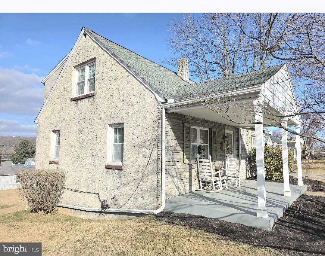 1407 Walnut Street Coatesville, PA 19320 - Photo 3 of 9 Side of home