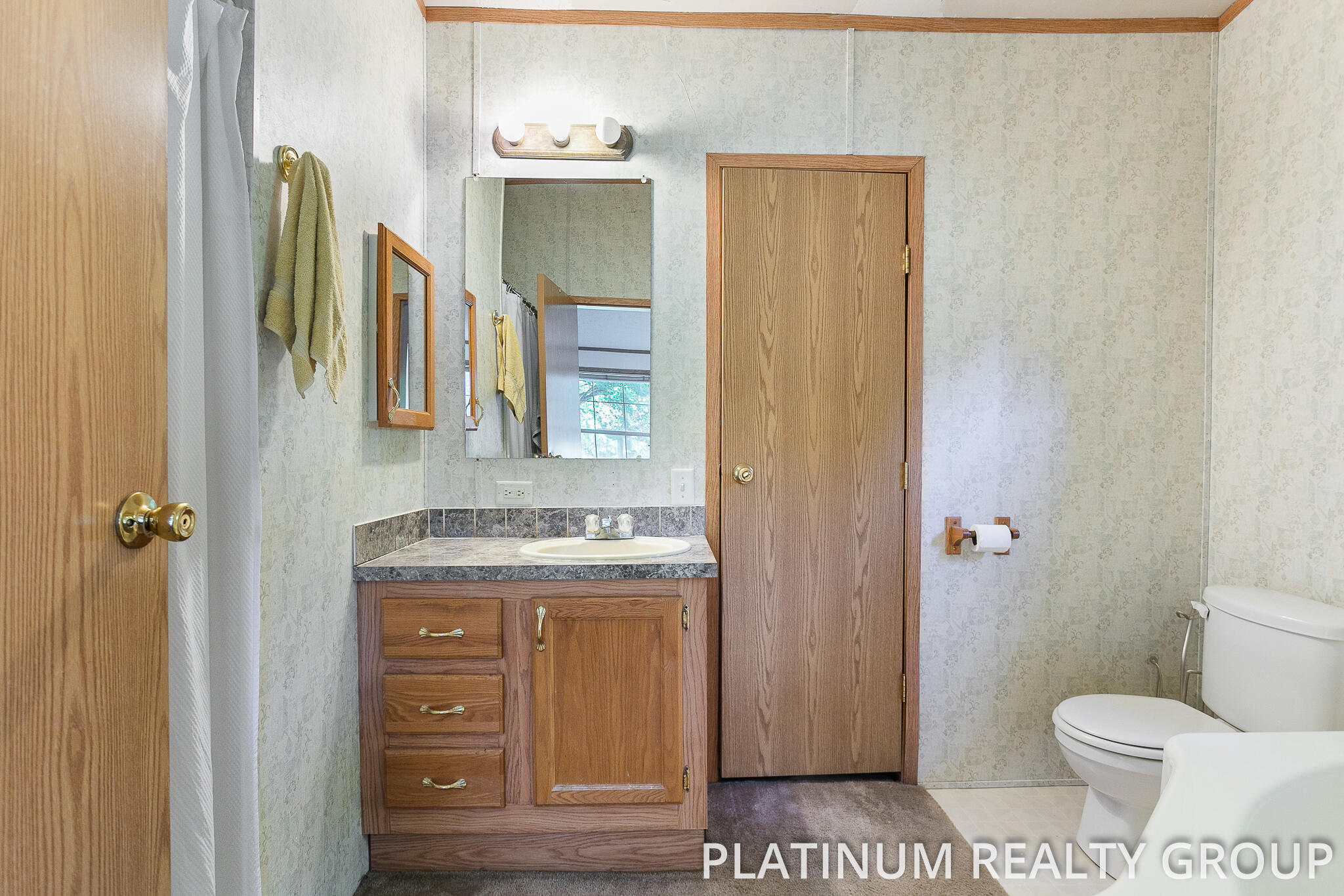 7335 South Maple Island Road Nunica, MI 49448 - Photo 5 of 26 Primary Bath